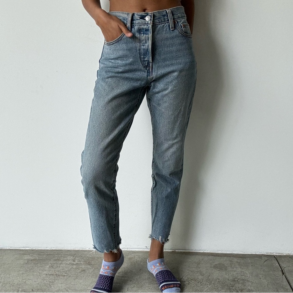 SIZE 26 Levi’s 501 Wedgie Jeans